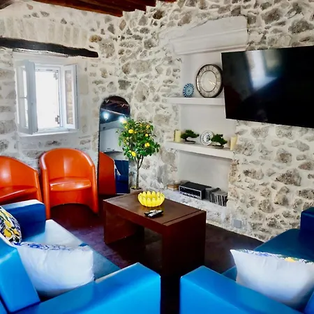 Art House With Seaview & Jacuzzi By Konnect Σπίτι διακοπών
