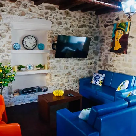 Art House With Seaview & Jacuzzi By Konnect Σπαρτύλας