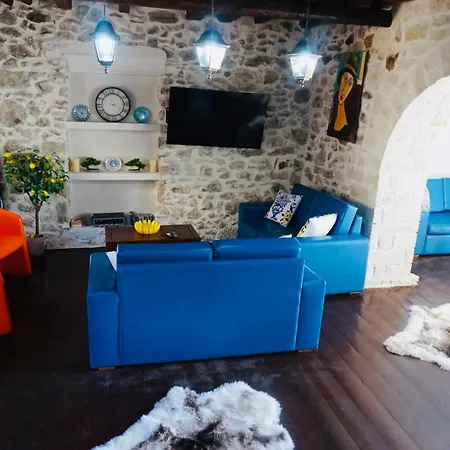 Art House With Seaview & Jacuzzi By Konnect Σπίτι διακοπών