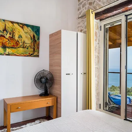 Art House With Seaview & Jacuzzi By Konnect *