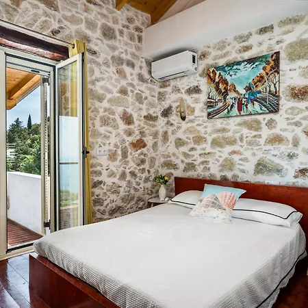 Art House With Seaview & Jacuzzi By Konnect *