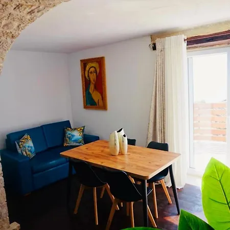 Art House Seaview Spartylas